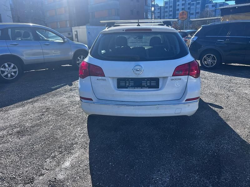 Gebraucht Opel Astra 110 PS (80 kW) 2013 Kombi