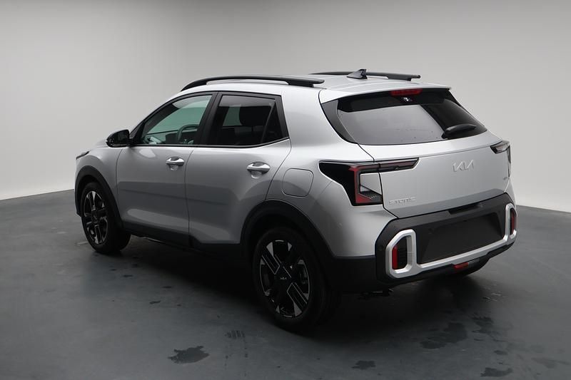 Neu Kia Stonic GT-Line 115 PS (84 kW) 2026 Silber SUV