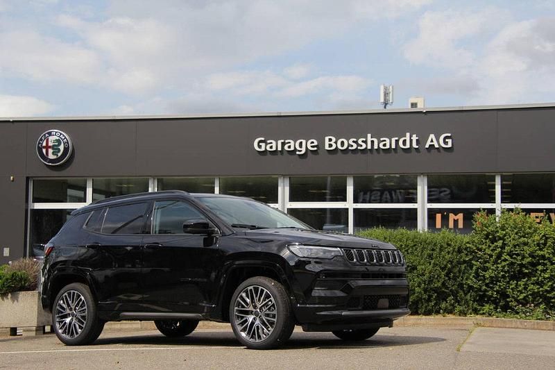 Schwarz Gebraucht 2024 Jeep Compass Summit SUV | CHF 42’490 - Bild 1/4