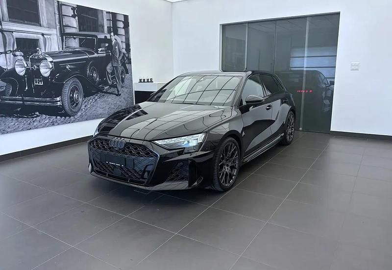 Schwarz Neu 2025 Audi RS3 Sportback Kleinwagen | CHF 77’850 (Guter Preis) - Bild 1/4