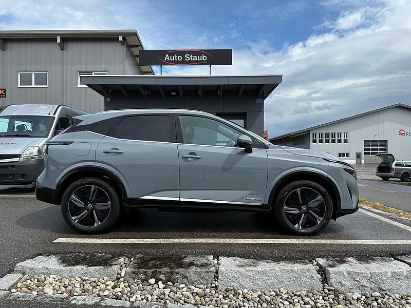 Neu Nissan Qashqai Tekna 190 PS (139 kW) 2025 Grau SUV