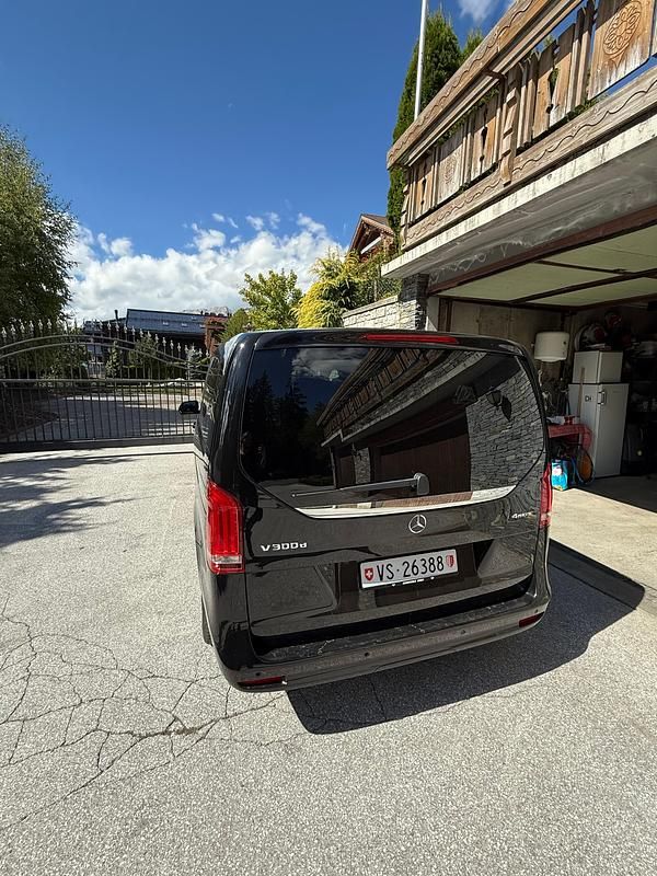 Gebraucht Mercedes V300 Edition 239 PS (175 kW) 2023 Van / Kleinbus