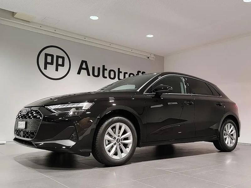 Neu Audi A3 Attraction 150 PS (110 kW) 2025 Schwarz