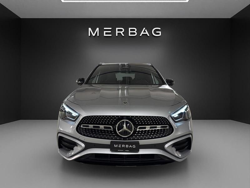Neu Mercedes GLA220 190 PS (139 kW) 2026 Silber SUV