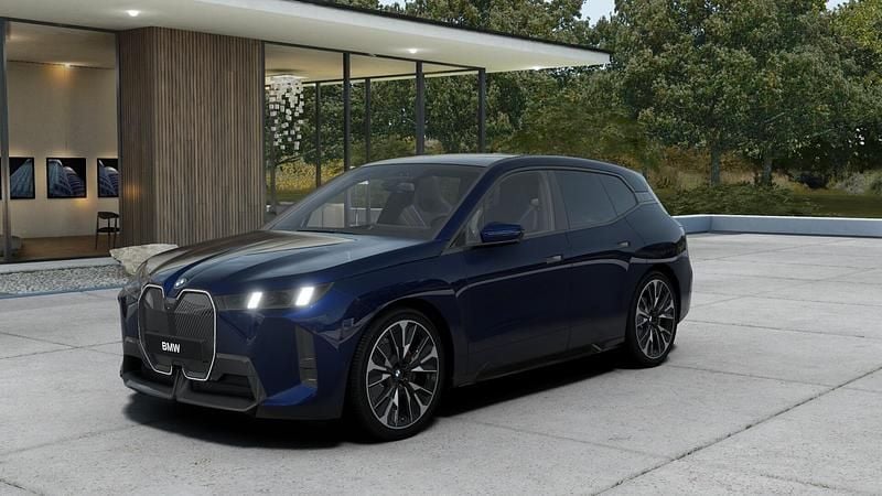 Blau Neu 2025 BMW iX Comfort Edition SUV | CHF 119’900 (Etwas zu teuer) - Bild 1/4