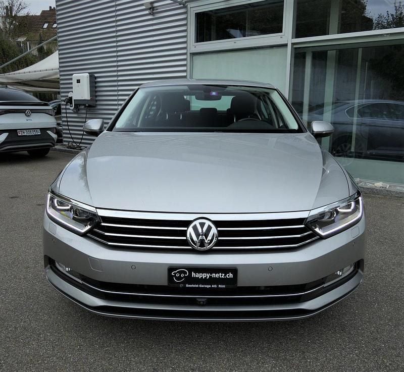 Gebraucht VW Passat Comfortline 180 PS (132 kW) 2015 Limousine