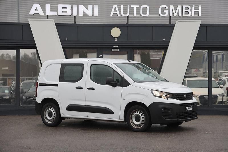 Gebraucht Peugeot Partner S 130 PS (95 kW) 2020 Van / Kleinbus