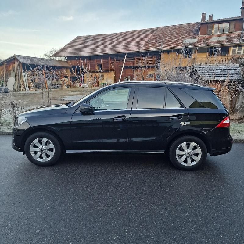 Gebraucht Mercedes ML350 258 PS (189 kW) 2014 SUV