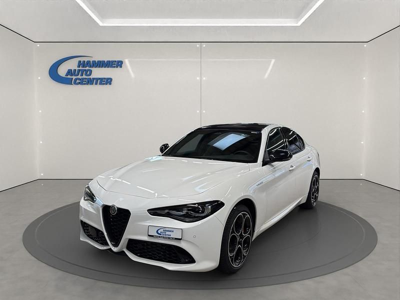 Weiss Neu 2025 Alfa Romeo Giulia Veloce Limousine | CHF 69’900 - Bild 1/4