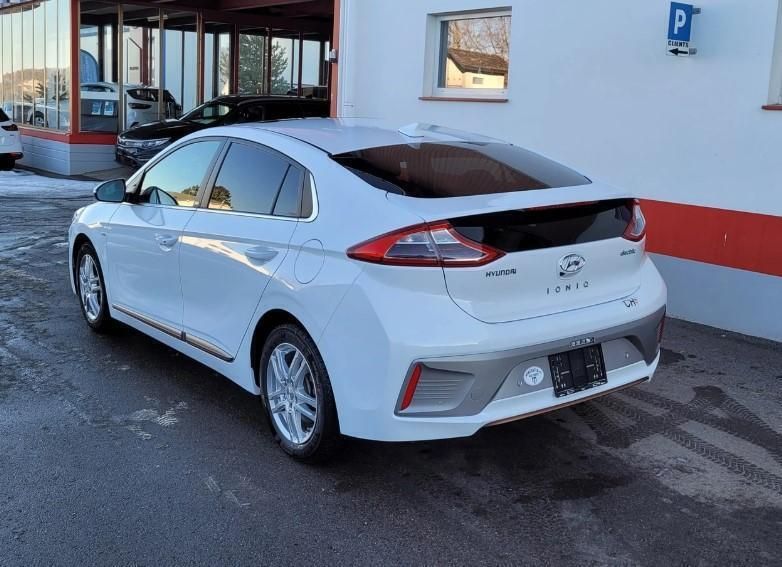 Gebraucht Hyundai Ioniq 88 kW (120 PS) 2019 Weiss Kleinwagen