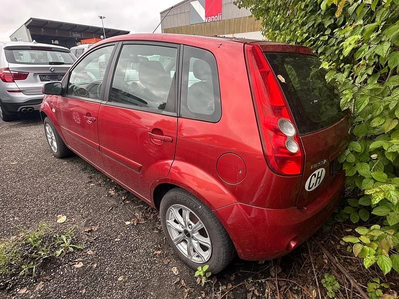 Gebraucht Ford Fiesta Trend 80 PS (58 kW) 2008 Kleinwagen
