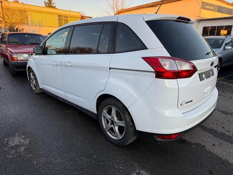 Gebraucht Ford Grand C-Max Titanium 140 PS (102 kW) 2013 Van / Kleinbus