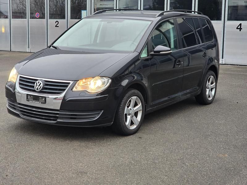 Gebraucht 2010 VW Touran Trendline Van / Kleinbus | CHF 1’700 - Bild 1/4