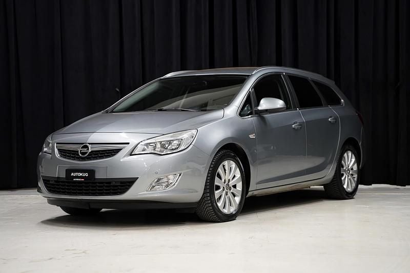 Gebraucht Opel Astra Cosmo 160 PS (117 kW) 2011
