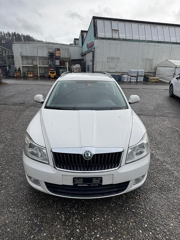 Gebraucht Skoda Octavia 105 PS (77 kW) 2012 Kombi