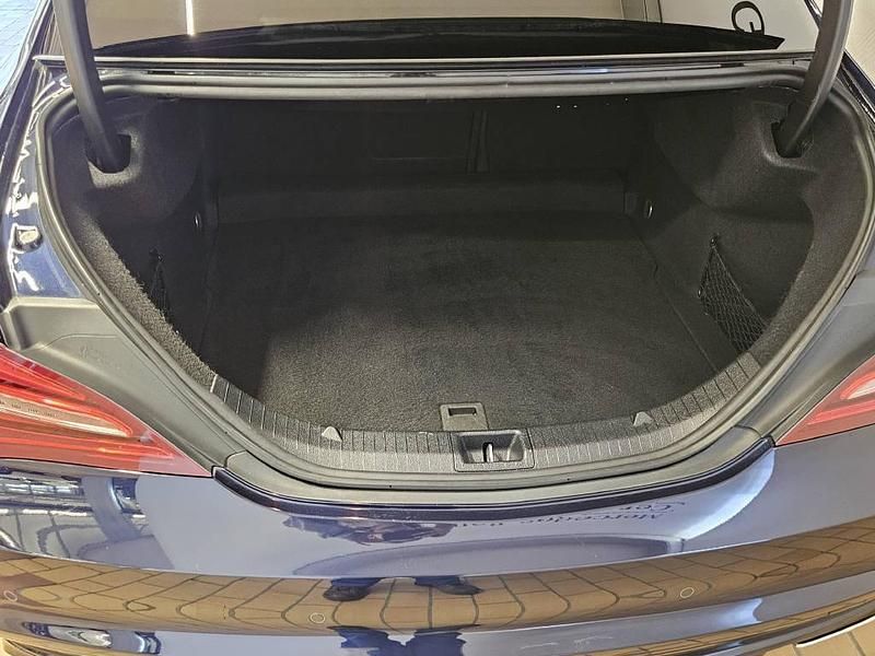 Gebraucht Mercedes CLA220 AMG line 170 PS (125 kW) 2019 Blau Limousine