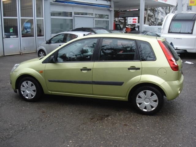 Gebraucht Ford Fiesta Trend 80 PS (58 kW) 2006 Kleinwagen