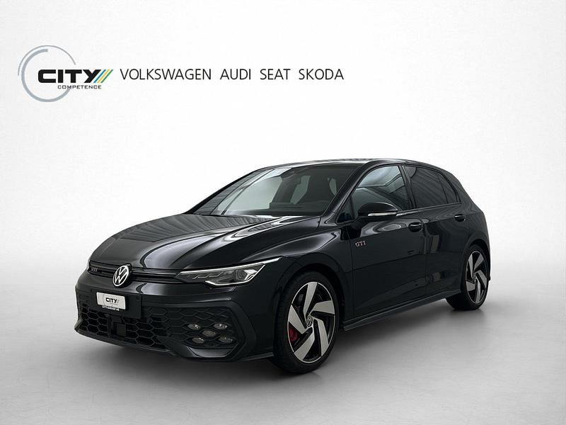 Gebraucht VW Golf VIII GTI 265 PS (194 kW) 2024 Schwarz Limousine