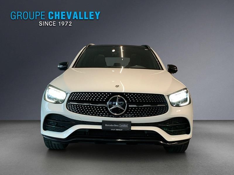 Gebraucht Mercedes GLC300 AMG line 245 PS (180 kW) 2023 Weiss SUV