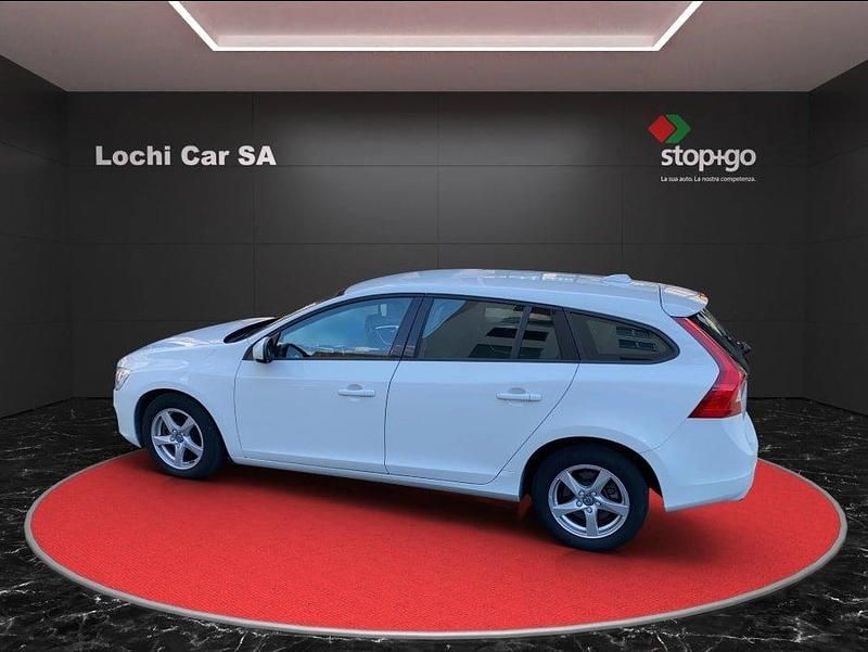 Gebraucht Volvo V60 Kinetic 190 PS (139 kW) 2017 Kombi