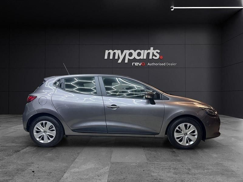 Gebraucht Renault Clio IV Expression 90 PS (66 kW) 2016 Kleinwagen