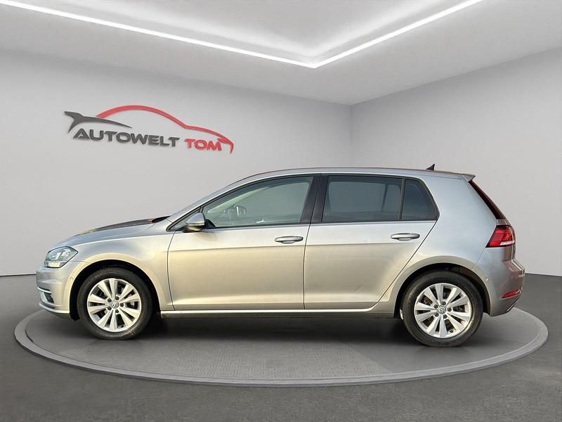 Gebraucht VW Golf Comfortline 115 PS (84 kW) 2019 Limousine