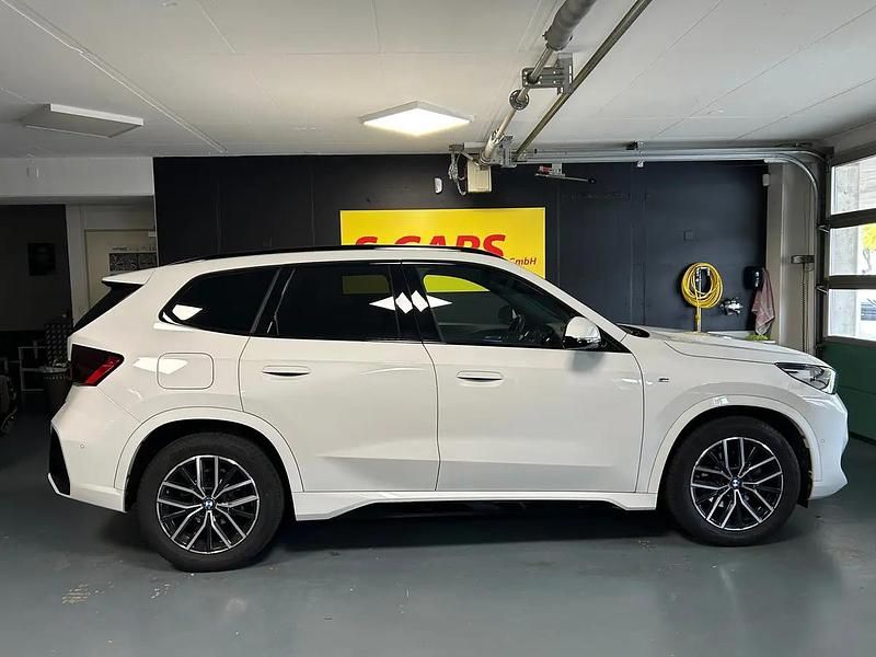 Weiss Gebraucht 2025 BMW X1 M Sport SUV | CHF 33’850 (Teuer) - Bild 1/4