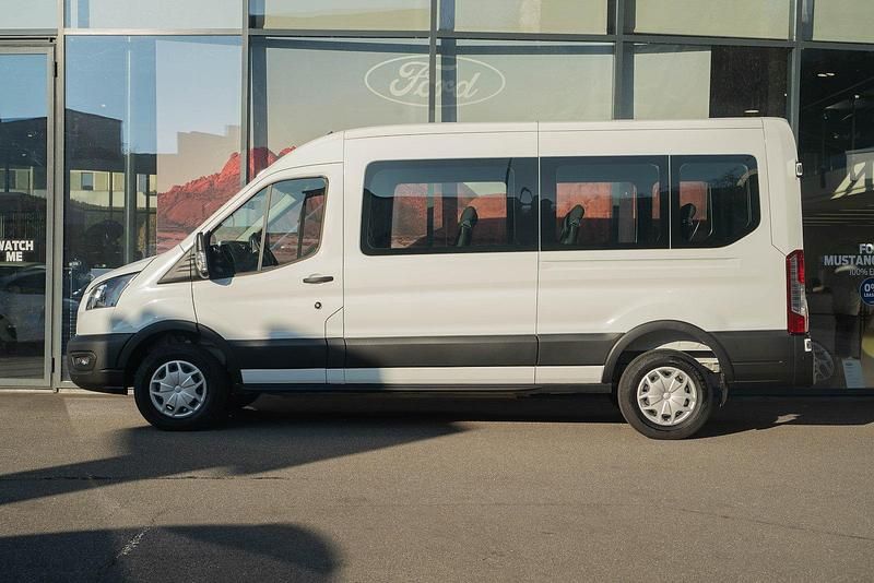 Neu Ford E-Transit Trend 135 kW (184 PS) 2025 Weiss Van
