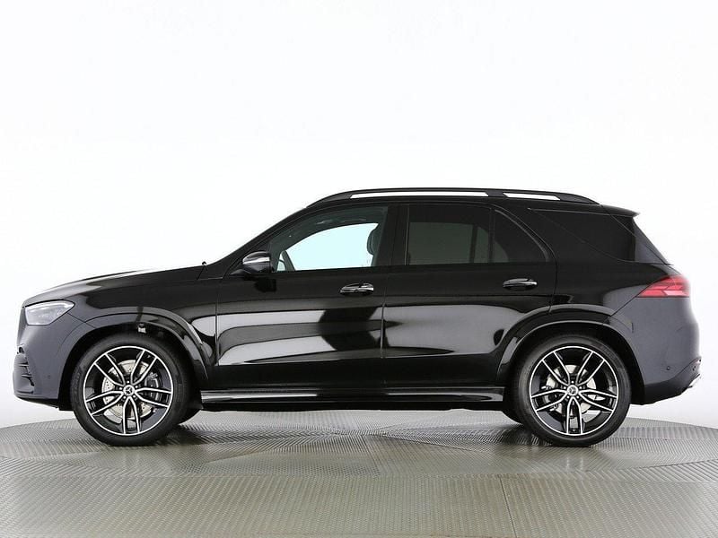 Neu Mercedes GLE300 269 PS (197 kW) 2025 Schwarz SUV