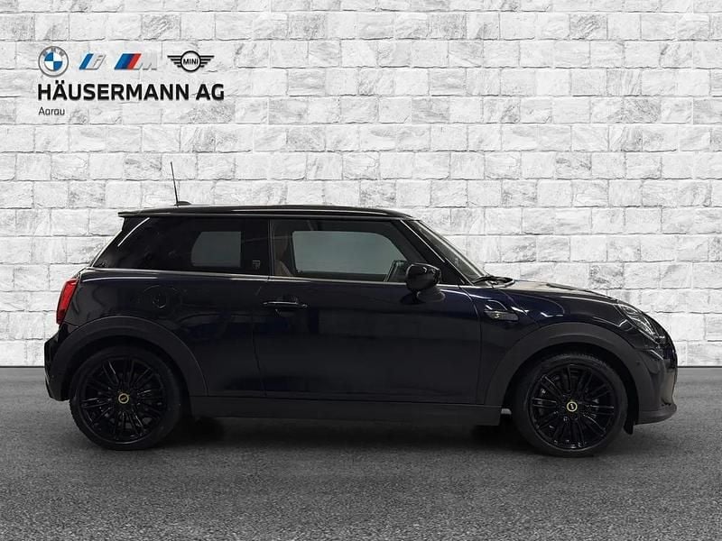 Gebraucht Mini Cooper SE 135 kW (184 PS) 2025 Schwarz Kleinwagen