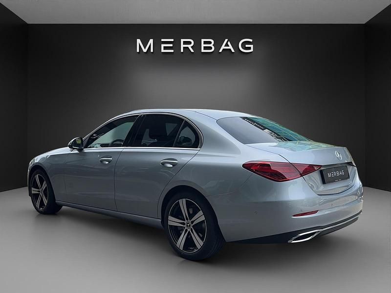 Gebraucht Mercedes C220 Avantgarde 197 PS (144 kW) 2024 Silber Limousine
