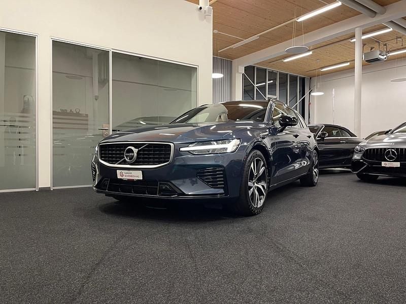 Blau Gebraucht 2019 Volvo V60 R-Design Kombi | CHF 27’900 (Fairer Preis) - Bild 1/4