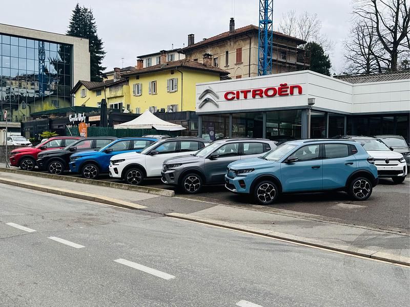 Neu Citroën C3 100 PS (73 kW) 2025 Grau Limousine