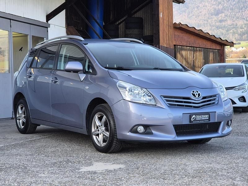 Gebraucht Toyota Verso Luna 147 PS (108 kW) 2013 Van / Kleinbus