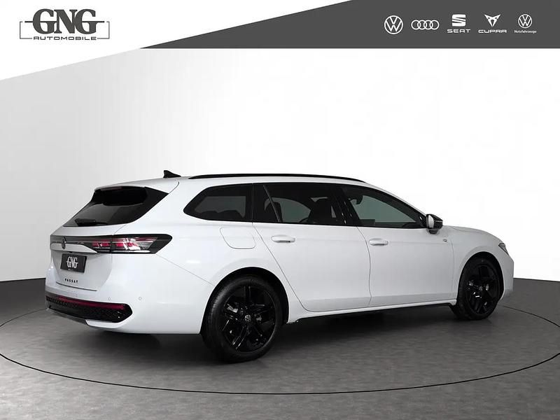 Neu VW Passat R-line 193 PS (141 kW) 2026 Weiss Kombi