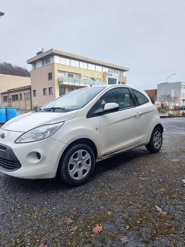 Gebraucht Ford Ka Trend 69 PS (50 kW) 2012 Kleinwagen