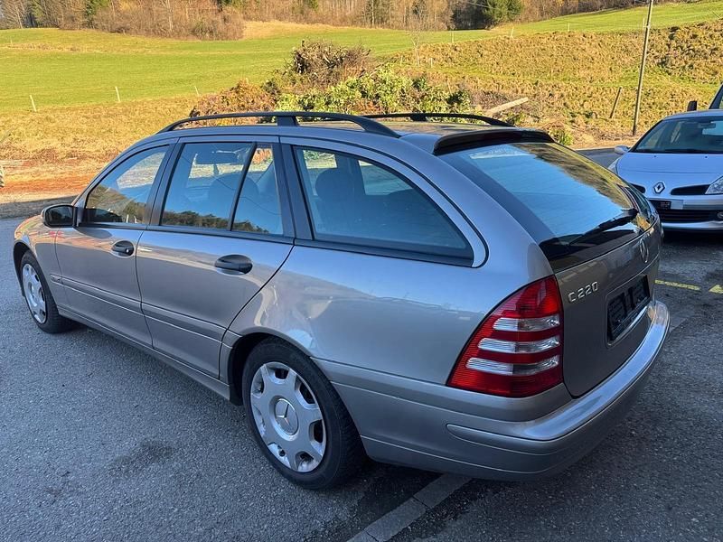 Gebraucht Mercedes C220 150 PS (110 kW) 2005