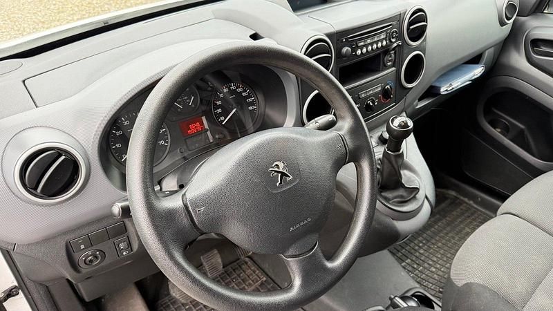 Gebraucht Peugeot Partner Allure 100 PS (73 kW) 2018 Van / Kleinbus