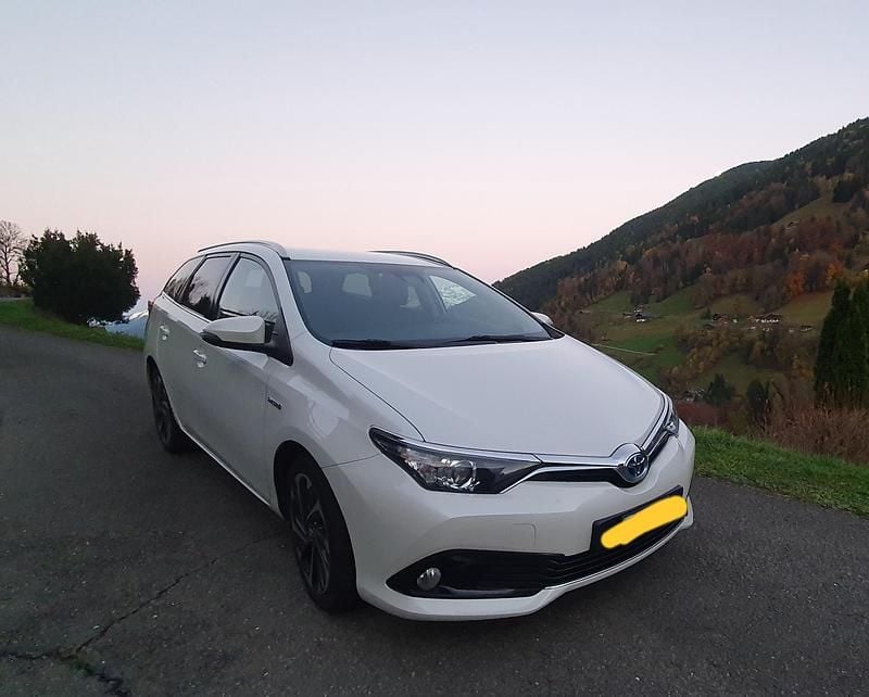 Gebraucht 2016 Toyota Auris Touring Sports Trend Kombi | CHF 13’500 (Fairer Preis) - Bild 1/3