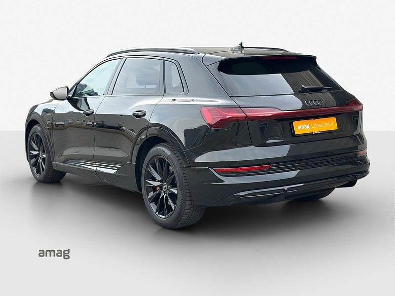 Gebraucht Audi e-tron Black Edition 300 kW (408 PS) 2023 Mythosschwarz metallic SUV