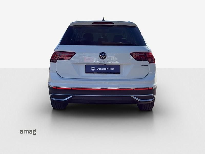 Gebraucht VW Tiguan Elegance 200 PS (147 kW) 2023 Pure white uni SUV