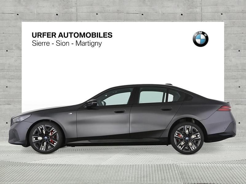 Gebraucht BMW i5 M Sport 442 kW (601 PS) 2024 Grau Limousine