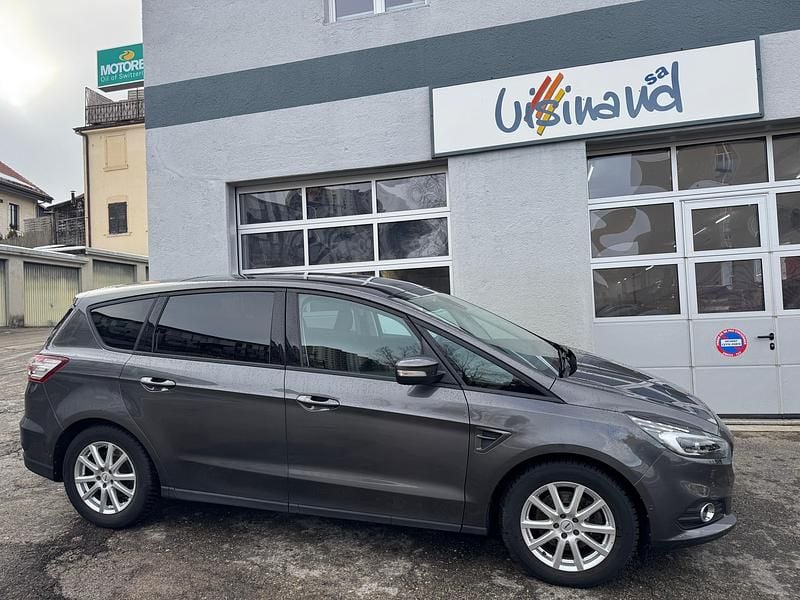 Grau Gebraucht 2018 Ford S-MAX Titanium Van / Kleinbus | CHF 10’600 (Guter Preis) - Bild 1/4