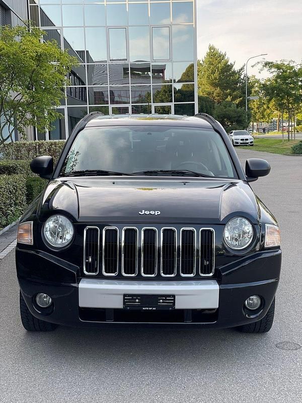 Gebraucht Jeep Compass Sport 170 PS (125 kW) 2010 SUV