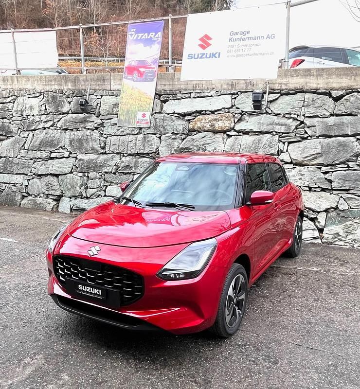 Neu Suzuki Swift 82 PS (60 kW) 2026 Rot Limousine