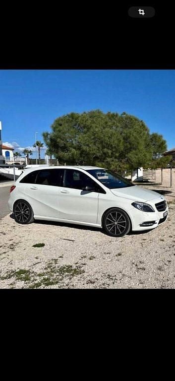 Gebraucht 2012 Mercedes B180 Van / Kleinbus | CHF 8’000 - Bild 1/4