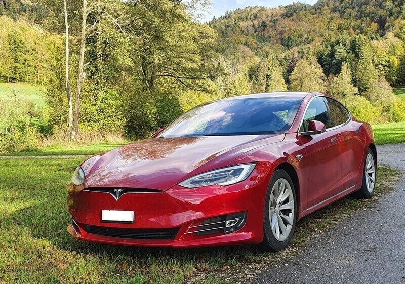Gebraucht 2017 Tesla Model S Kleinwagen | CHF 22’900 (Fairer Preis) - Bild 1/4
