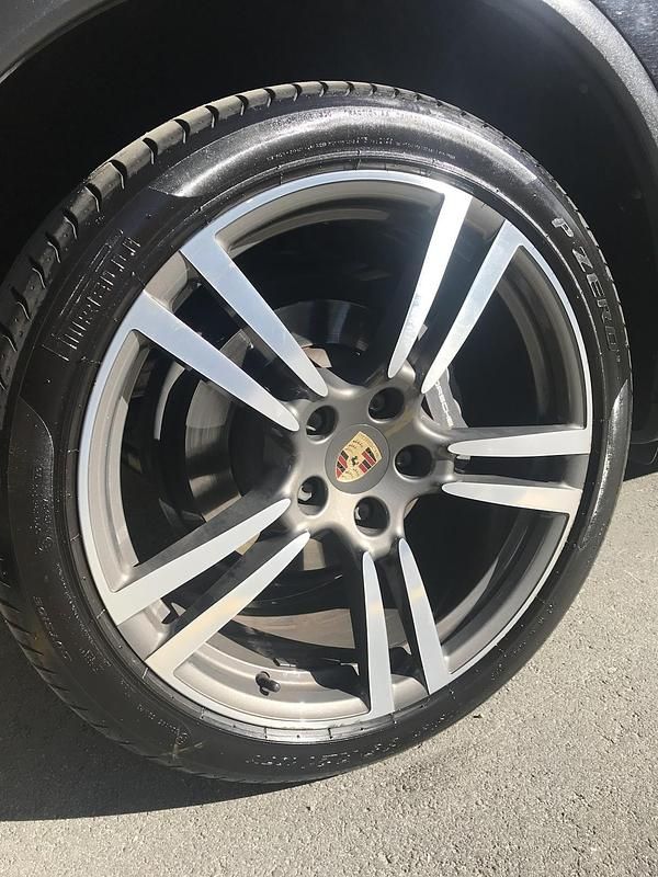 Gebraucht Porsche Cayenne 300 PS (220 kW) 2011 SUV