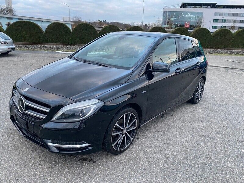 Gebraucht Mercedes B200 Active 156 PS (114 kW) 2012 Van / Kleinbus