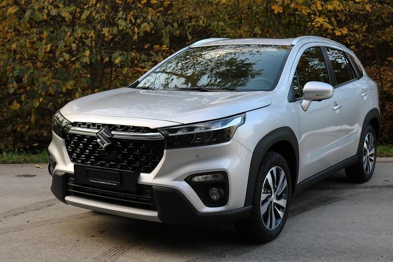 Silber Neu 2025 Suzuki SX4 S-Cross SUV | CHF 38’780 (Fairer Preis) - Bild 1/4